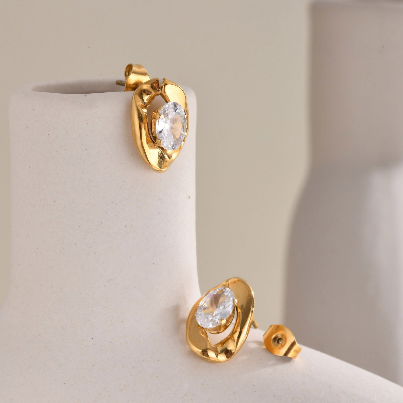 Wholesale 1 Pair IG Style Simple Shiny Oval Inlay 201 Stainless Steel Zircon Ear Studs - coojewelry