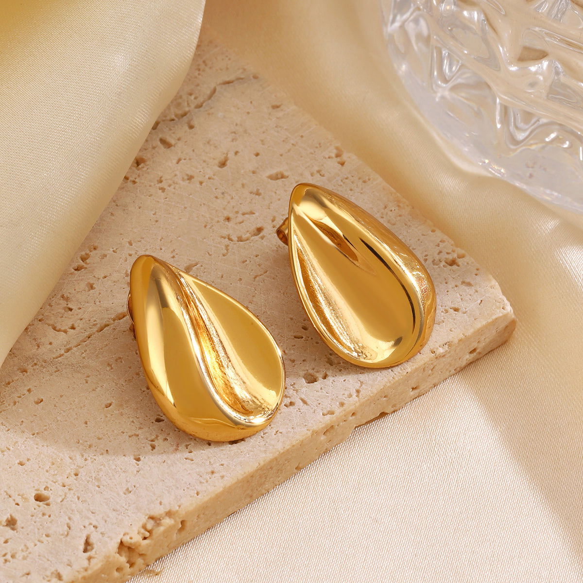 Wholesale 1 Pair Simple Classic Style Oval Water Droplets Plating 304 Stainless Steel 18K Gold Plated Ear Studs - coojewelry