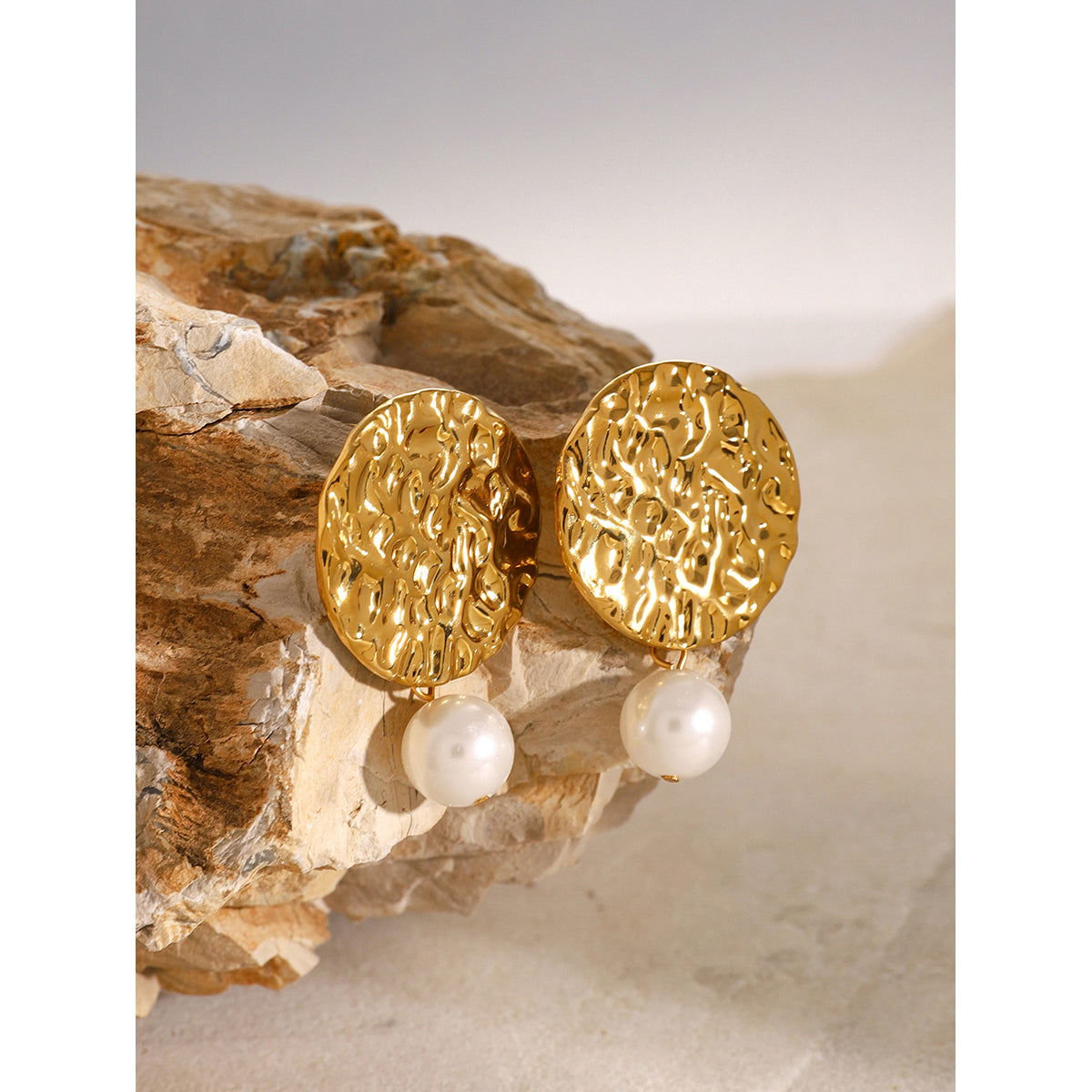Wholesale 1 Pair Vacation Simple Style IG Style Round Plating 304 Stainless Steel 18K Gold Plated Drop Earrings - coojewelry