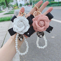 Wholesale 1 Piece Fashion Heart Shape Flower PU Leather Imitation Pearl Women's Bag Pendant Keychain - coojewelry