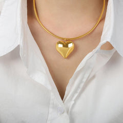 Wholesale Casual Elegant Simple Style Heart Shape Titanium Steel Plating 18K Gold Plated Pendant Necklace - coojewelry