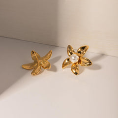 Wholesale INS-Style Personality Trend Pearl Flower Earrings 18K Gold Stainless Steel Inlaid - coojewelry