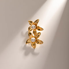 Wholesale INS-Style Personality Trend Pearl Flower Earrings 18K Gold Stainless Steel Inlaid - coojewelry