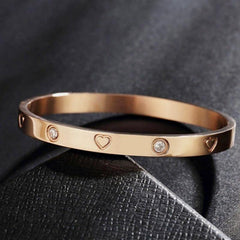 Wholesale Simple Style Titanium Steel Gold-Plated Bangle with Zircon Inlay - coojewelry