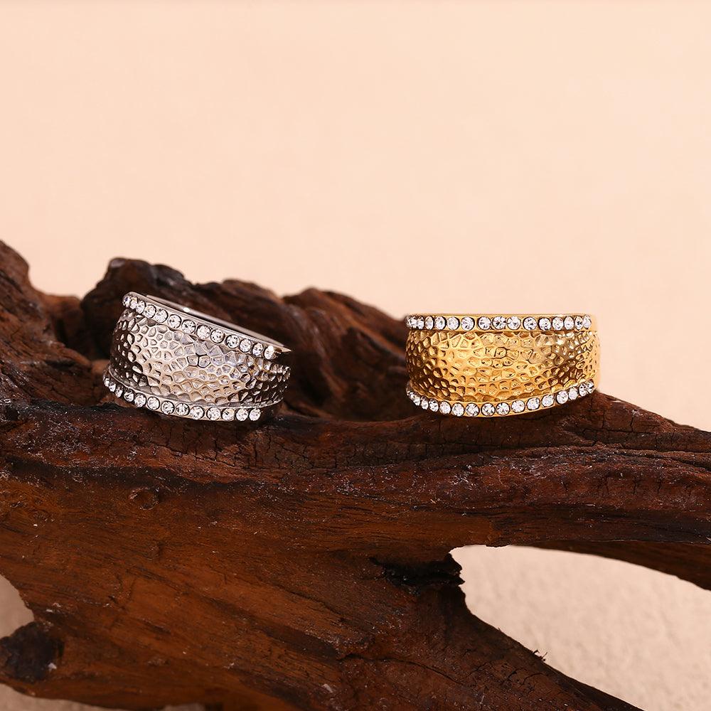 Wholesale Vintage Style Simple Geometric Stainless Steel Rings with Artificial Diamond Inlay 18k Gold Plated - coojewelry