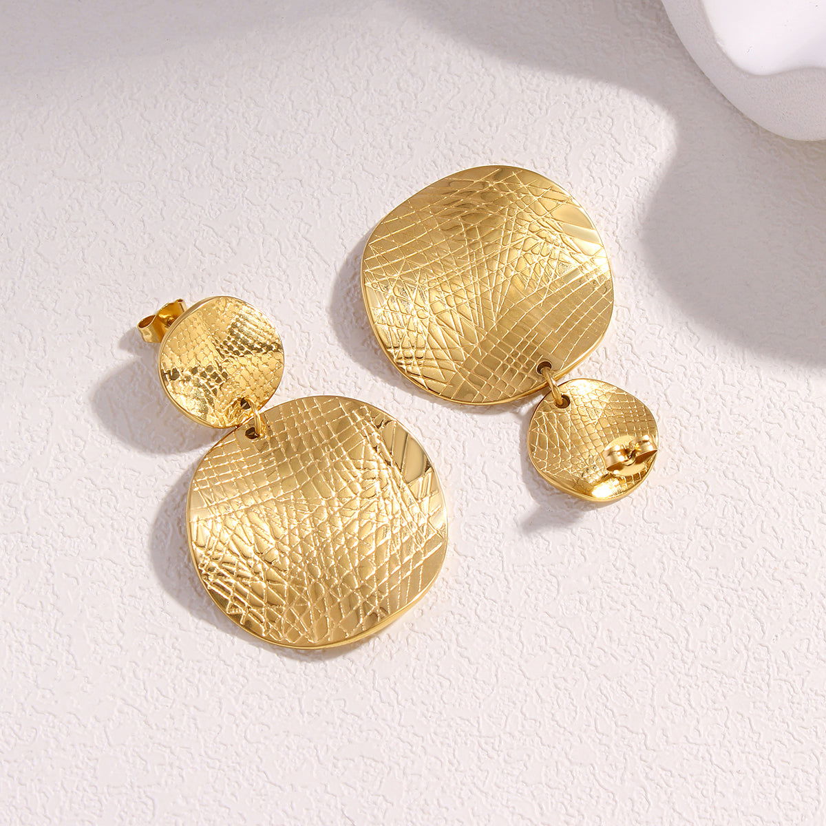 wholesale Exaggerated Simple Style Commute Geometric Pleated 304 Stainless Steel 18K Gold Plated Drop Earrings - coojewelry